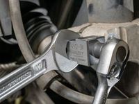 Steckschlüsselein Satz Achsschenkel Aufspreizer, Bild 3